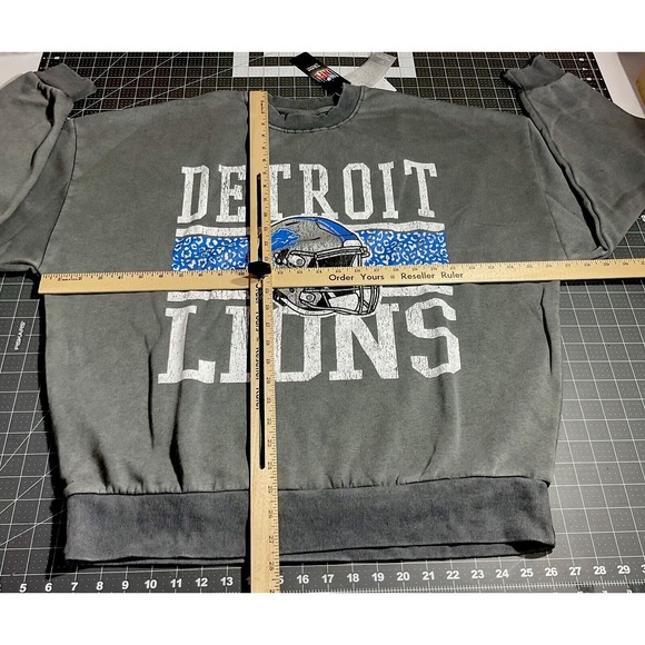 NFL Detroit Lions Gameday Couture Crewneck Sweatshirt size medium Vintage Wash - Picture 3 of 5